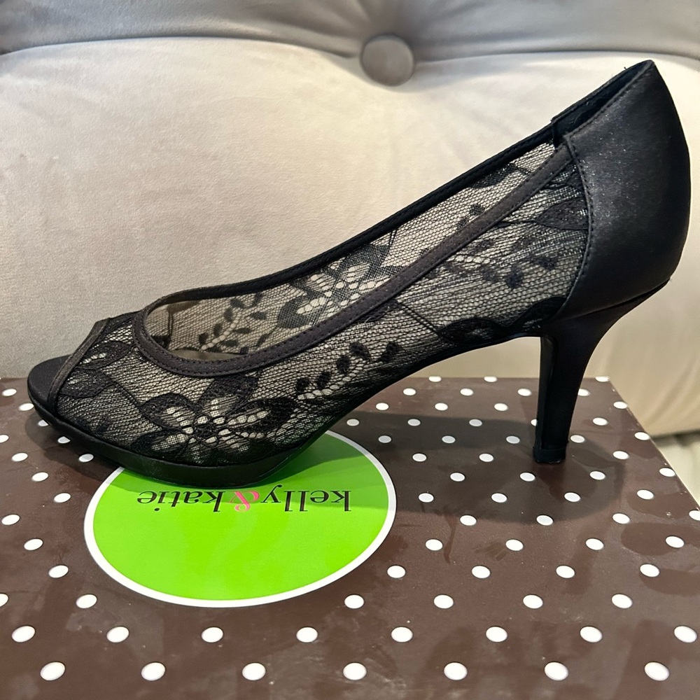 Kelly & Katie Elegant Black Lace Heels